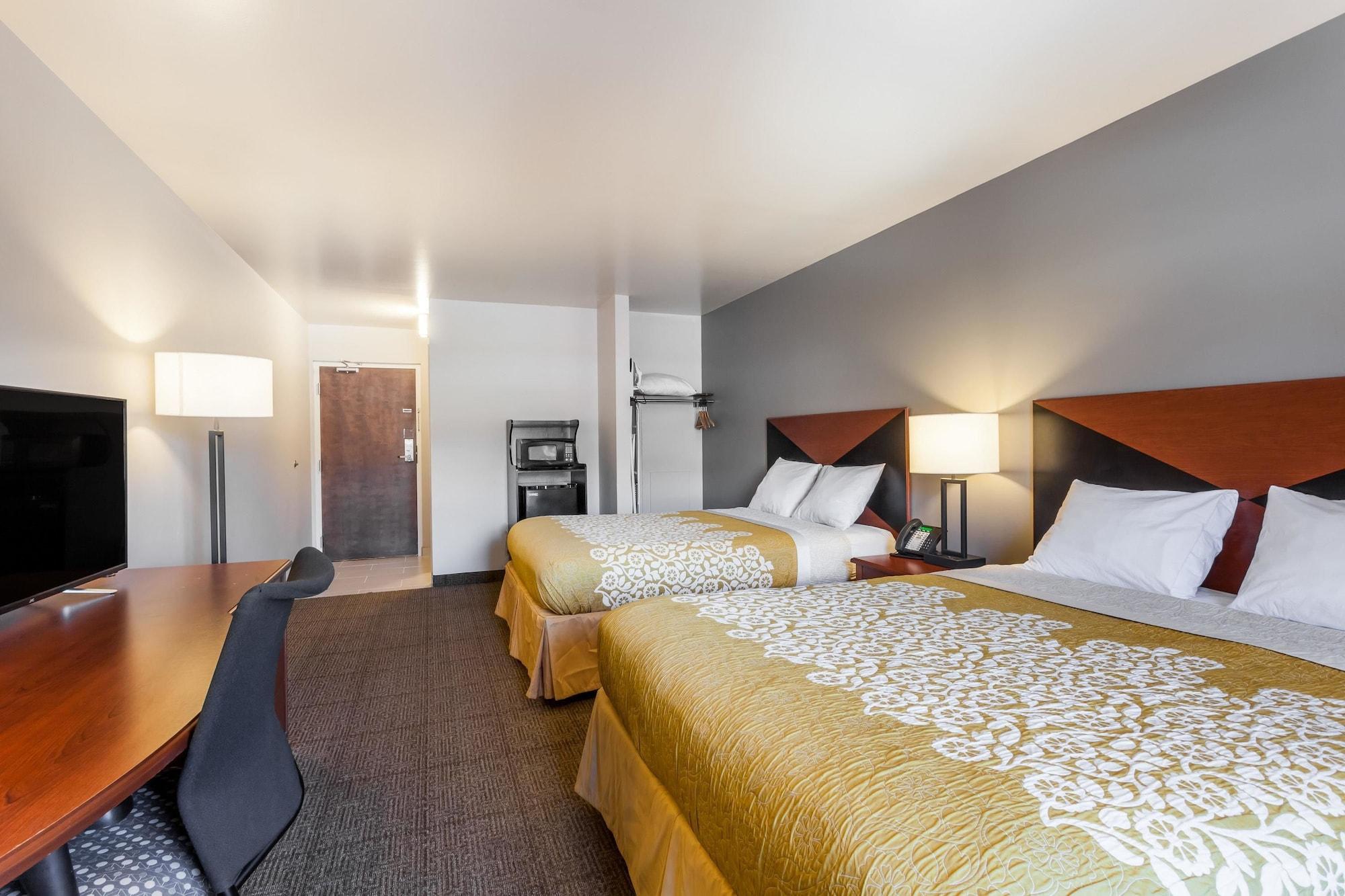 Days Inn & Suites By Wyndham Lancaster Amish Country Mountville Esterno foto