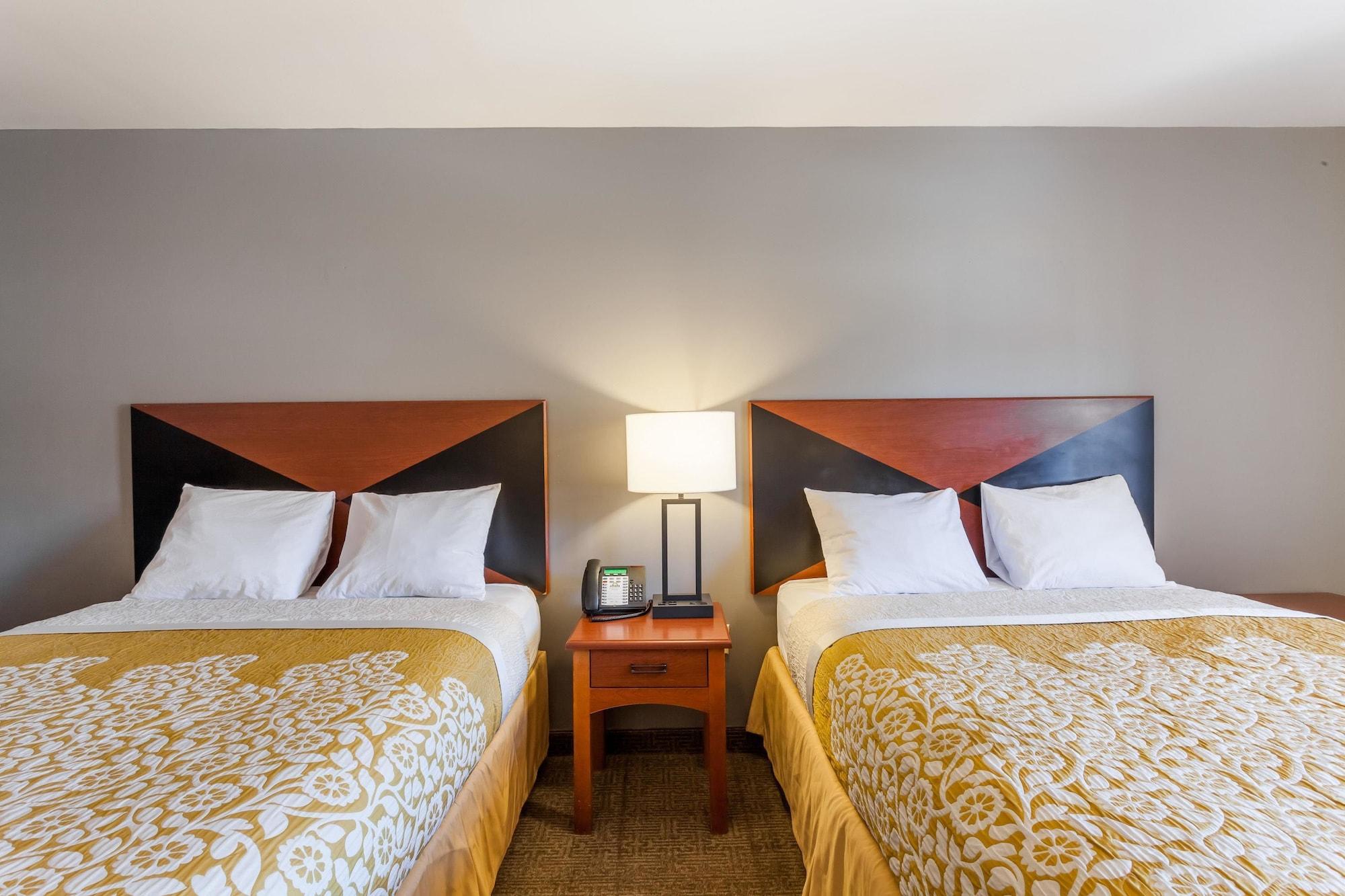 Days Inn & Suites By Wyndham Lancaster Amish Country Mountville Esterno foto
