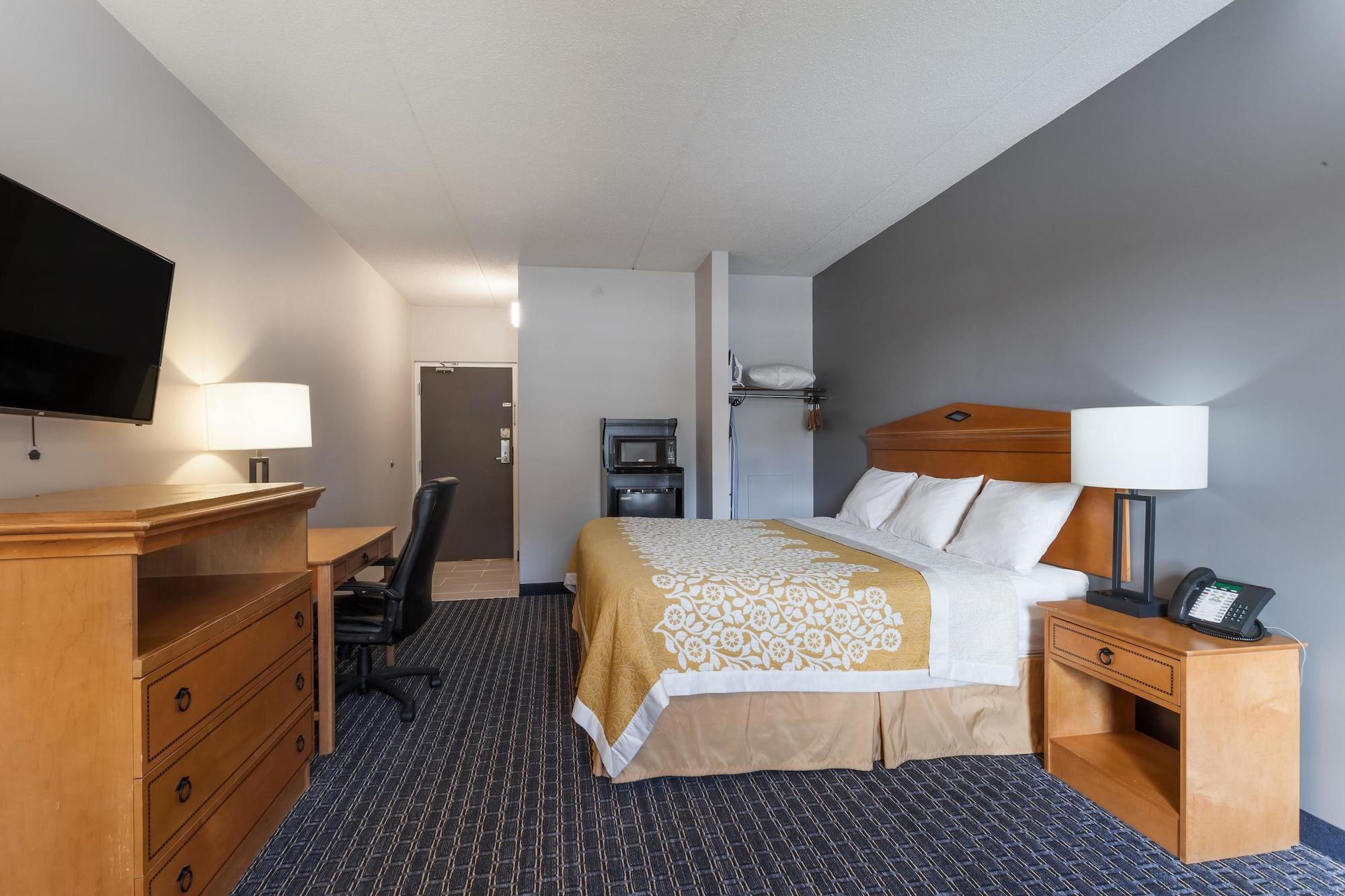 Days Inn & Suites By Wyndham Lancaster Amish Country Mountville Esterno foto