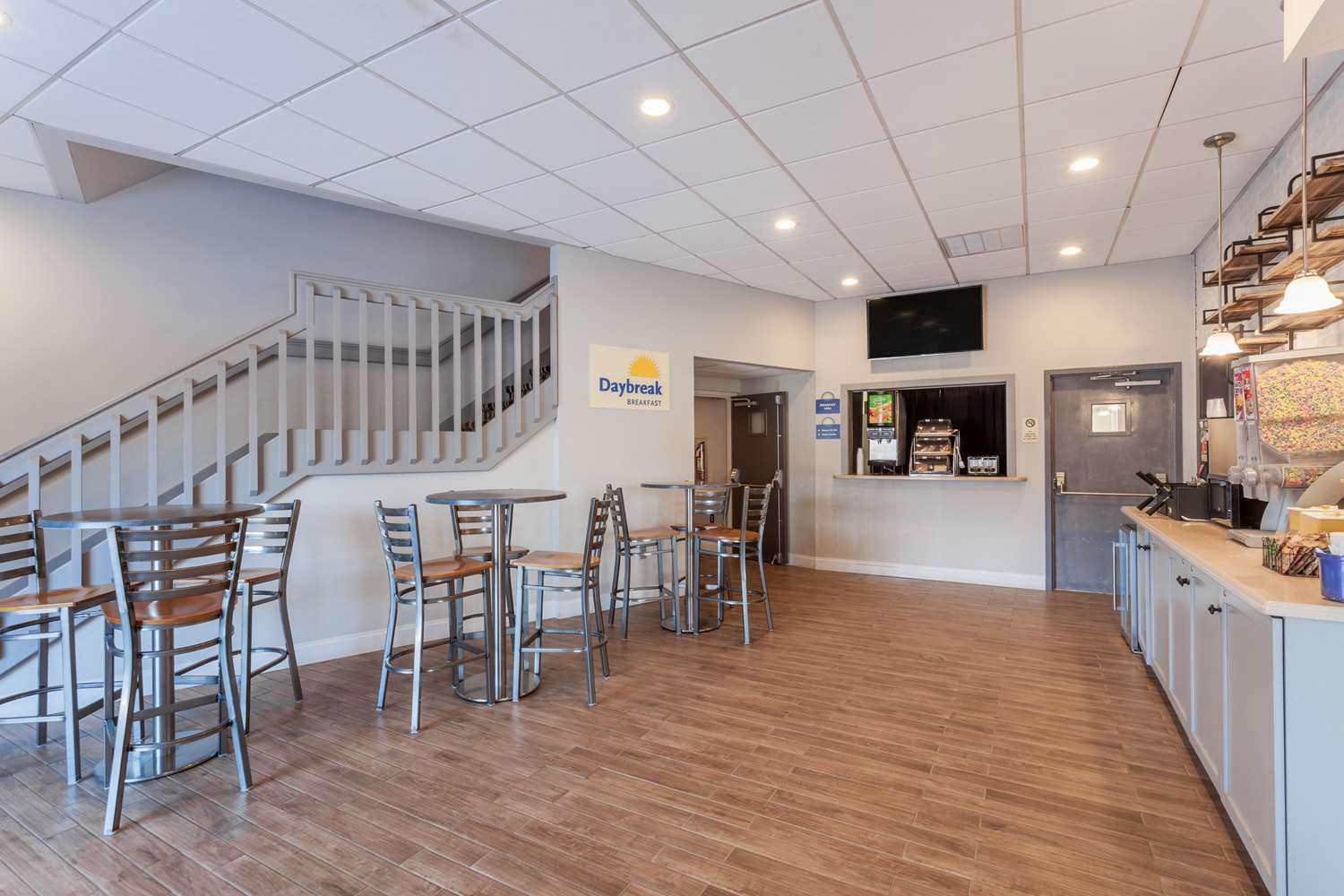 Days Inn & Suites By Wyndham Lancaster Amish Country Mountville Esterno foto